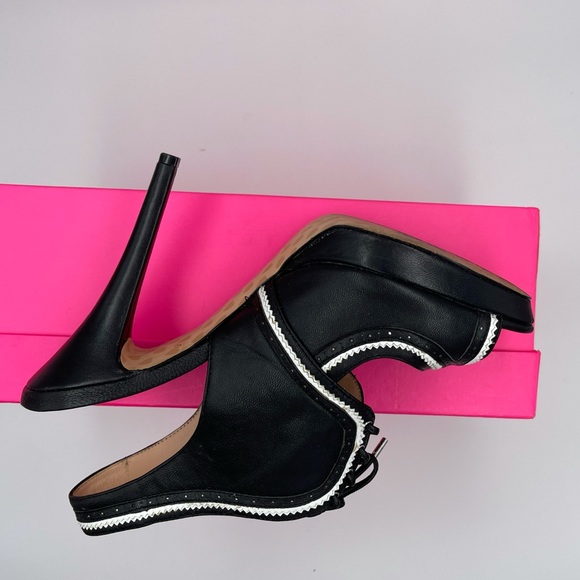 Betsy Johnson Nuri Black + White shoes - Picture 3 of 5